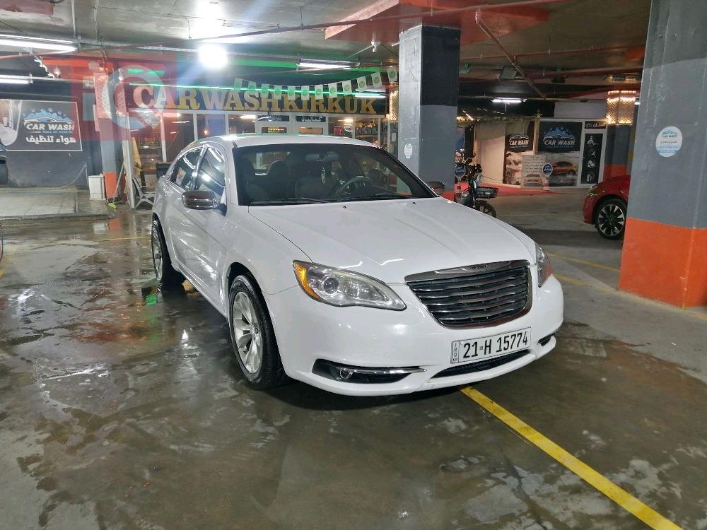 Chrysler 200